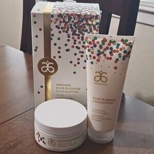 Arbonne Olive blossom and Eucalyptus Gift Set body polish & body butter